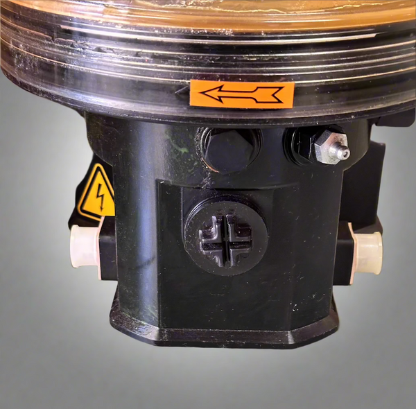 Lincoln 644-40762-2 Electronically Operated Lubrication Pump P203-8XLBO-1K6-AC-2A1.01-V10