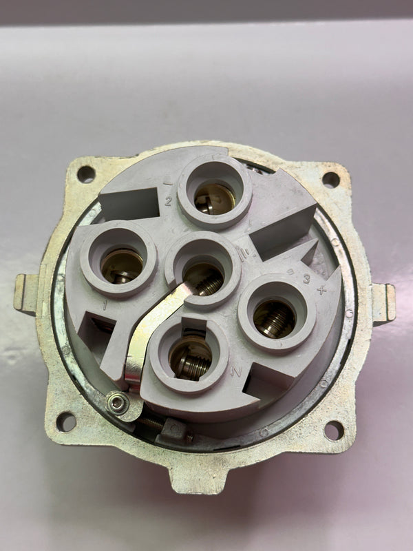 Marechal 3928017 DS2 250A Appliance Inlet, 3 Pin+Neutral+Earth IP66/67 Metal