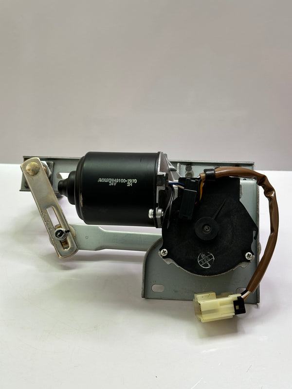 KOMATSU 421-56-21520 Wiper Motor, 24V
