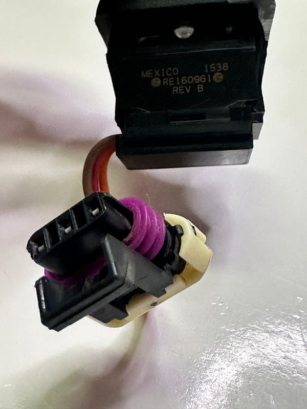 John Deere RE160961 PTO Toggle/Rocker Switch (Used)