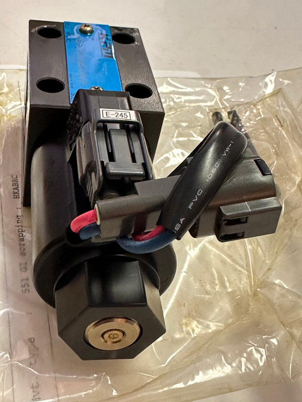 KPM (KAWASAKI) DE6P-20-207D-WD24-C49-2P Solenoid Valve