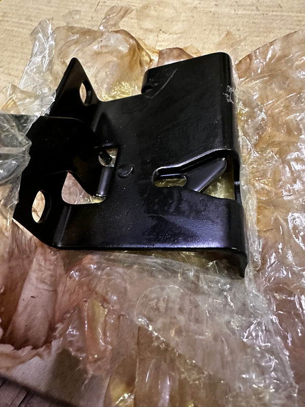 KUBOTA K7561-54203 Comp. Bonnet, Rock