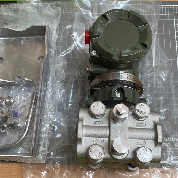 YOKOGAWA EJA110A-DHS5B-97DB/SU2/M01/T12 Traditional Mount Differential Pressure Transmittter