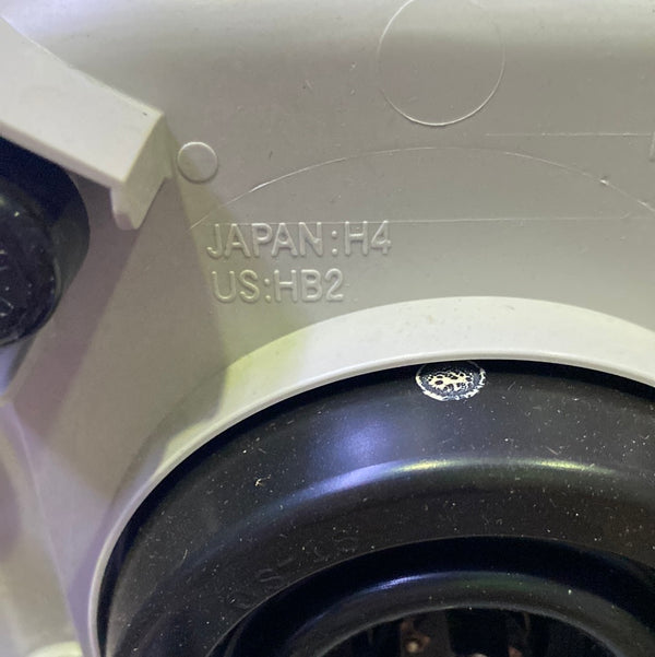 ISUZU 8-98225640-0 Head Lamp