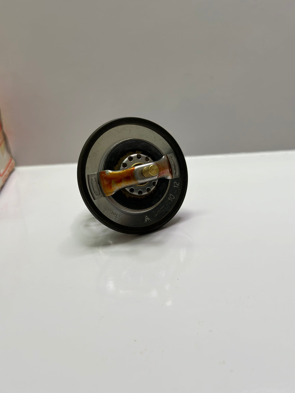 Isuzu 8973007902 Full Set Thermostat for Isuzu Engine 4HE1 4HF1 4HK1 Truck NPR NPR-HD NQR NRR