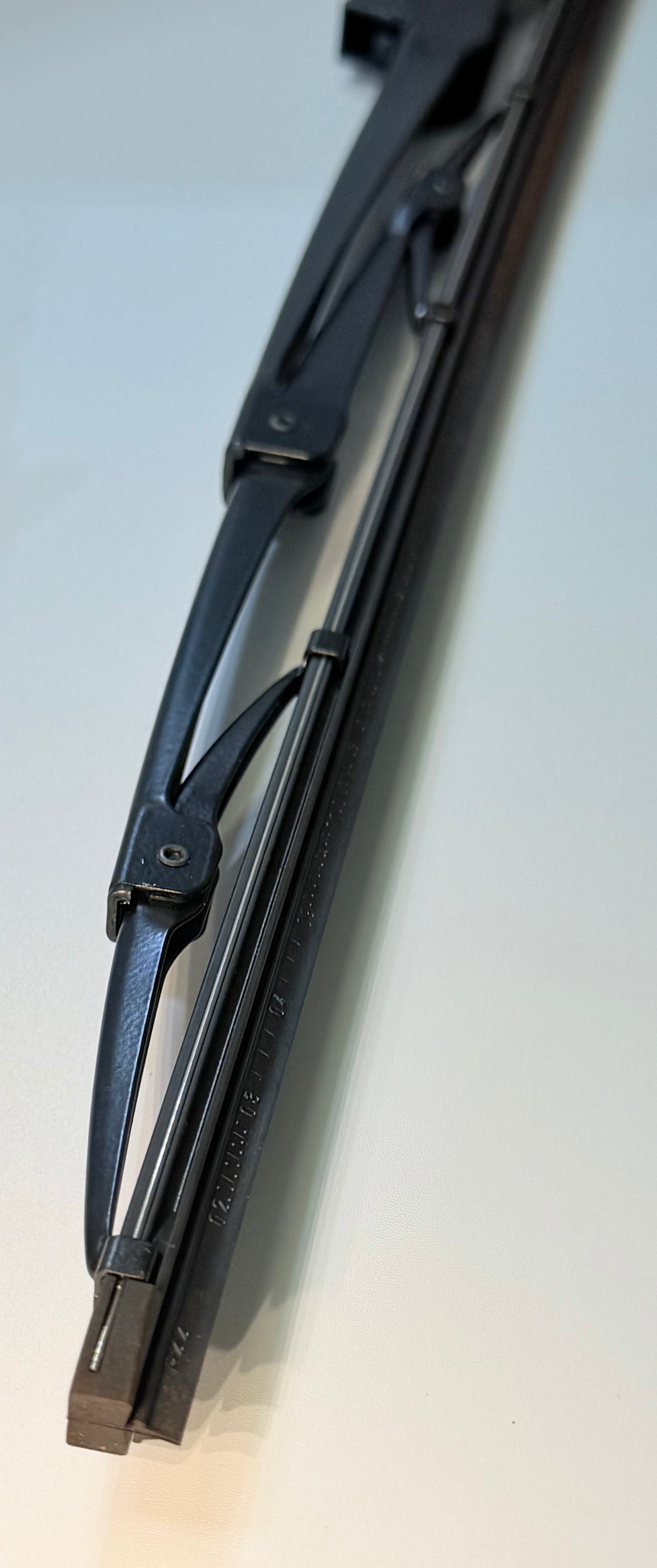 Komatsu 569-54-83240 Wiper Blade Assembly