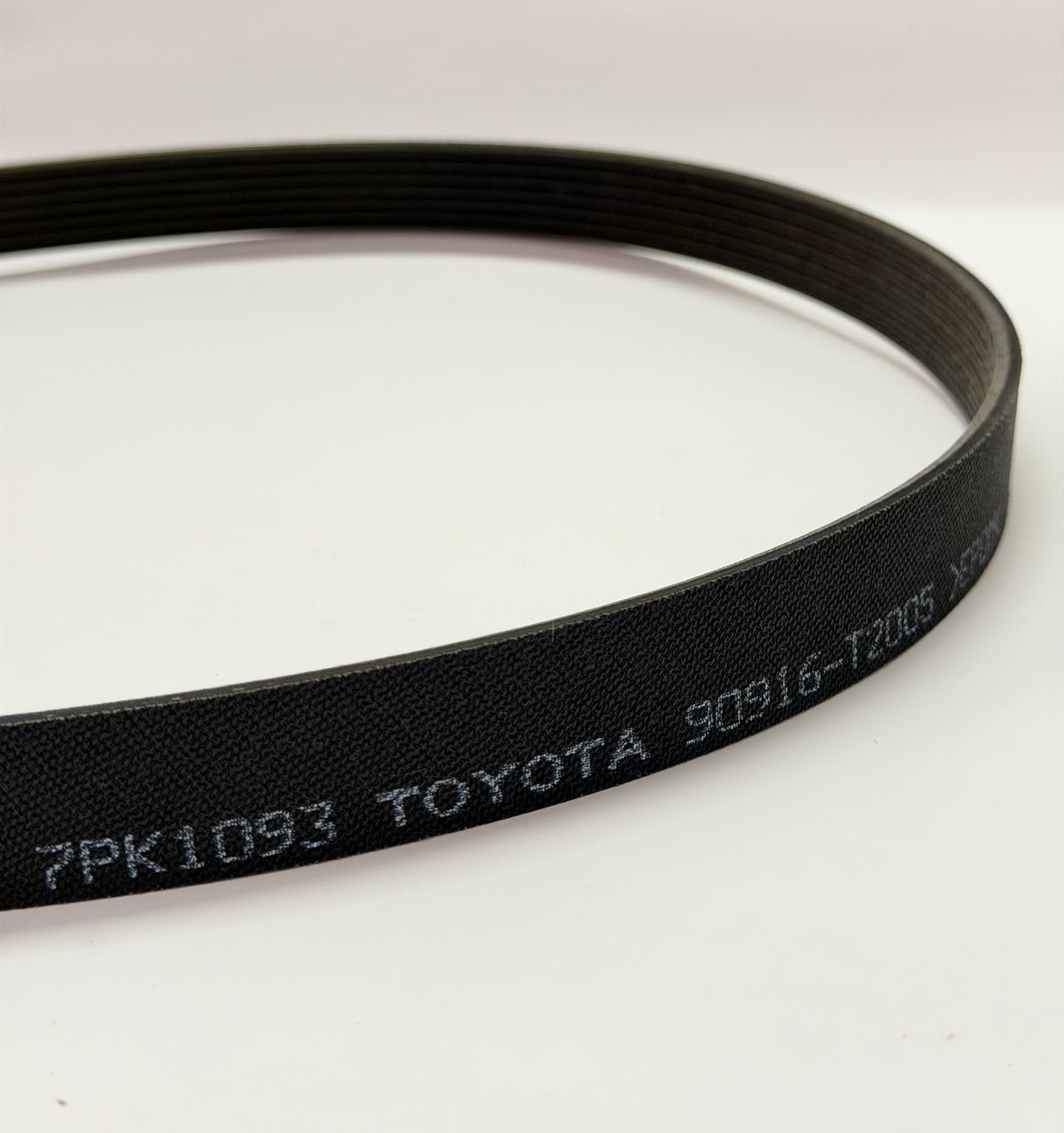 Genuine Toyota Fan & Alternator V-Ribbed Belt 90916-T2005 - Toyota Hilux