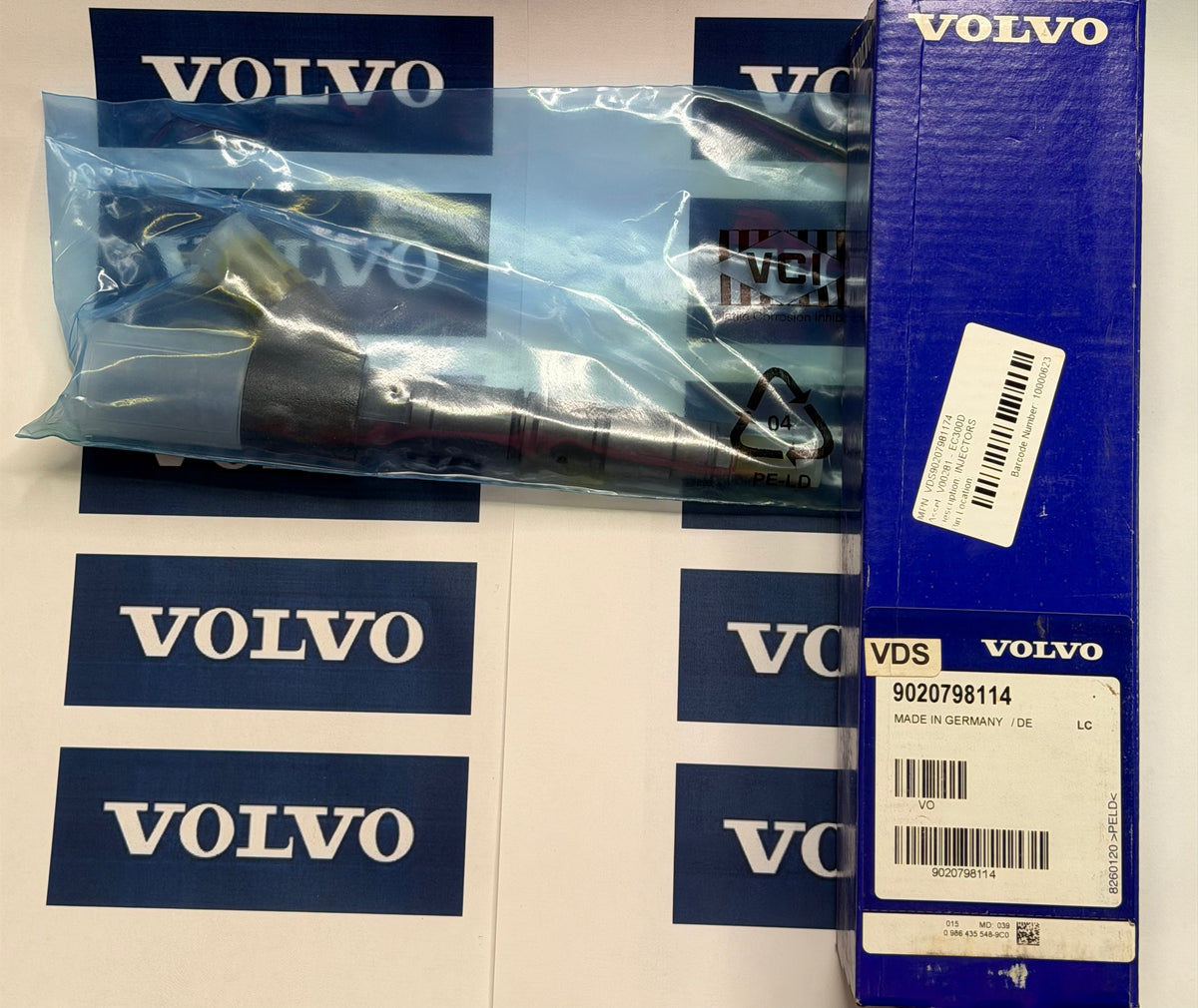 Volvo 9020798114 Genuine Fuel Injector — 20798114