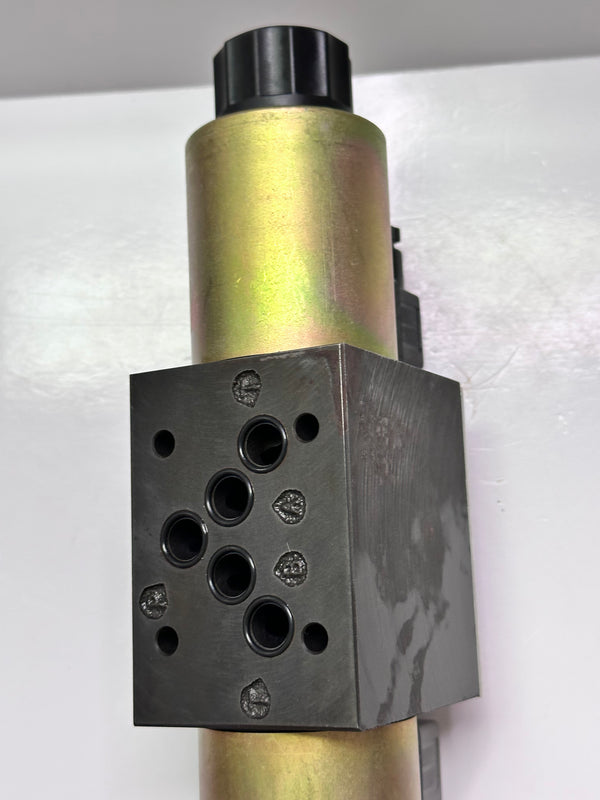 Parker D3W1CNKP DCV CETOP 5 150LPM/345BAR Solenoid Operated directional Control Valve series D3W