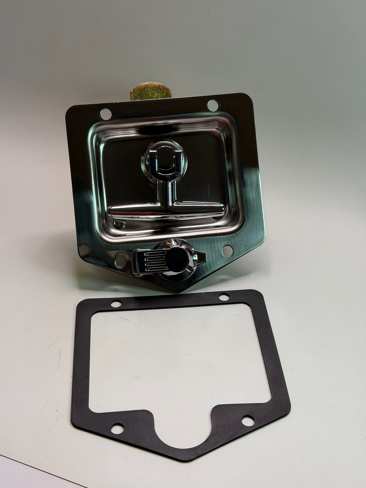UES DT120A Locking Drop T Handle — Bent Tongue, Two CH501 Keys