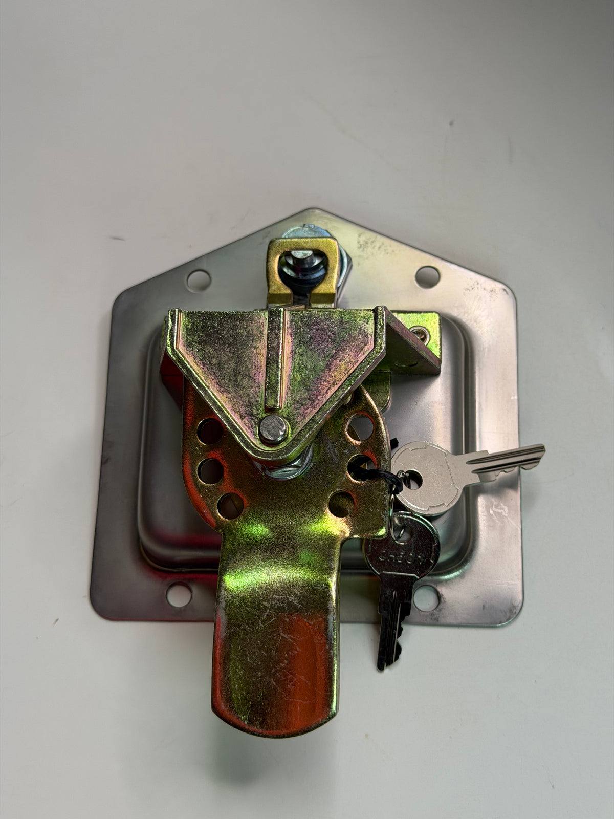 UES DT120A Locking Drop T Handle — Bent Tongue, Two CH501 Keys