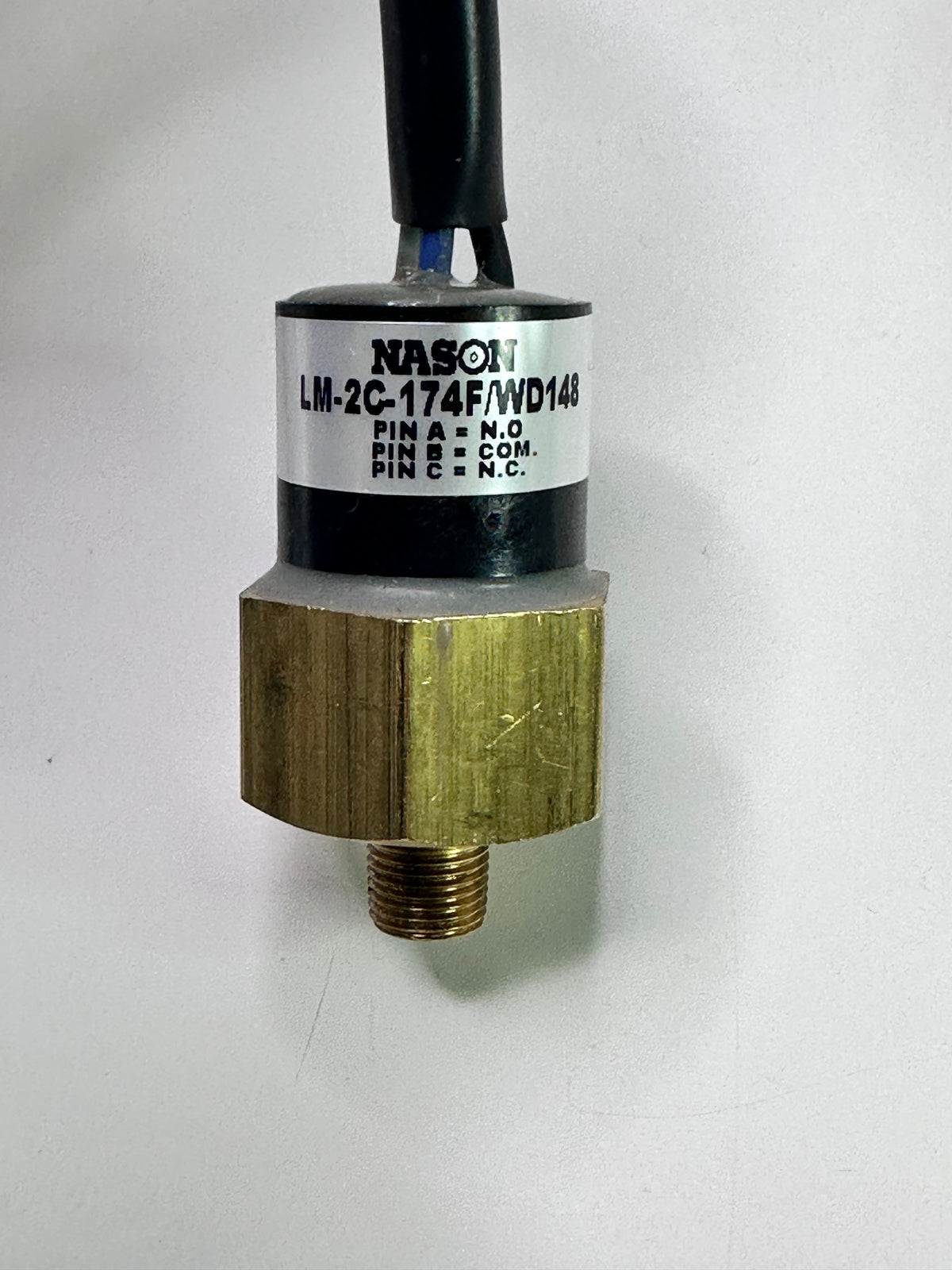 RCT 0475 Pressure Switch – 1/8" NPT, 1,200kPa Falling Set Point