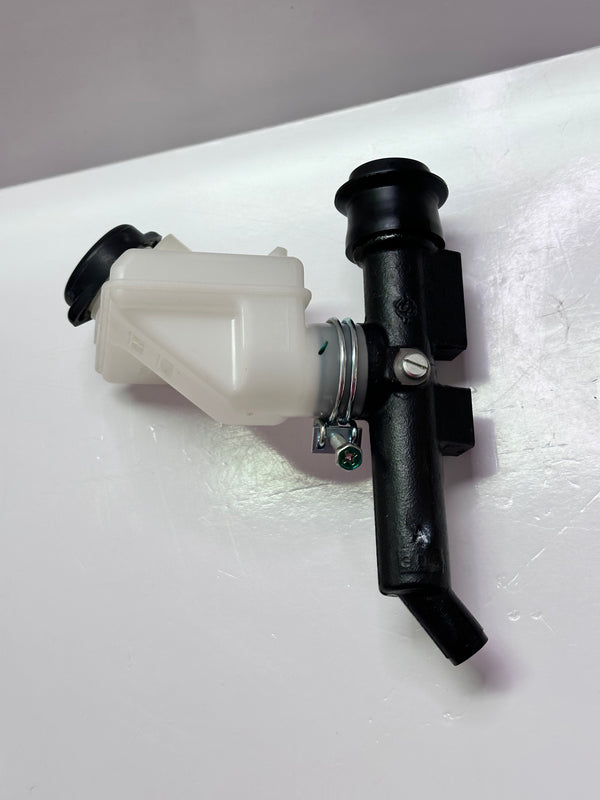 Isuzu 1-47500250-3 Clutch Master Cylinder  1475002503