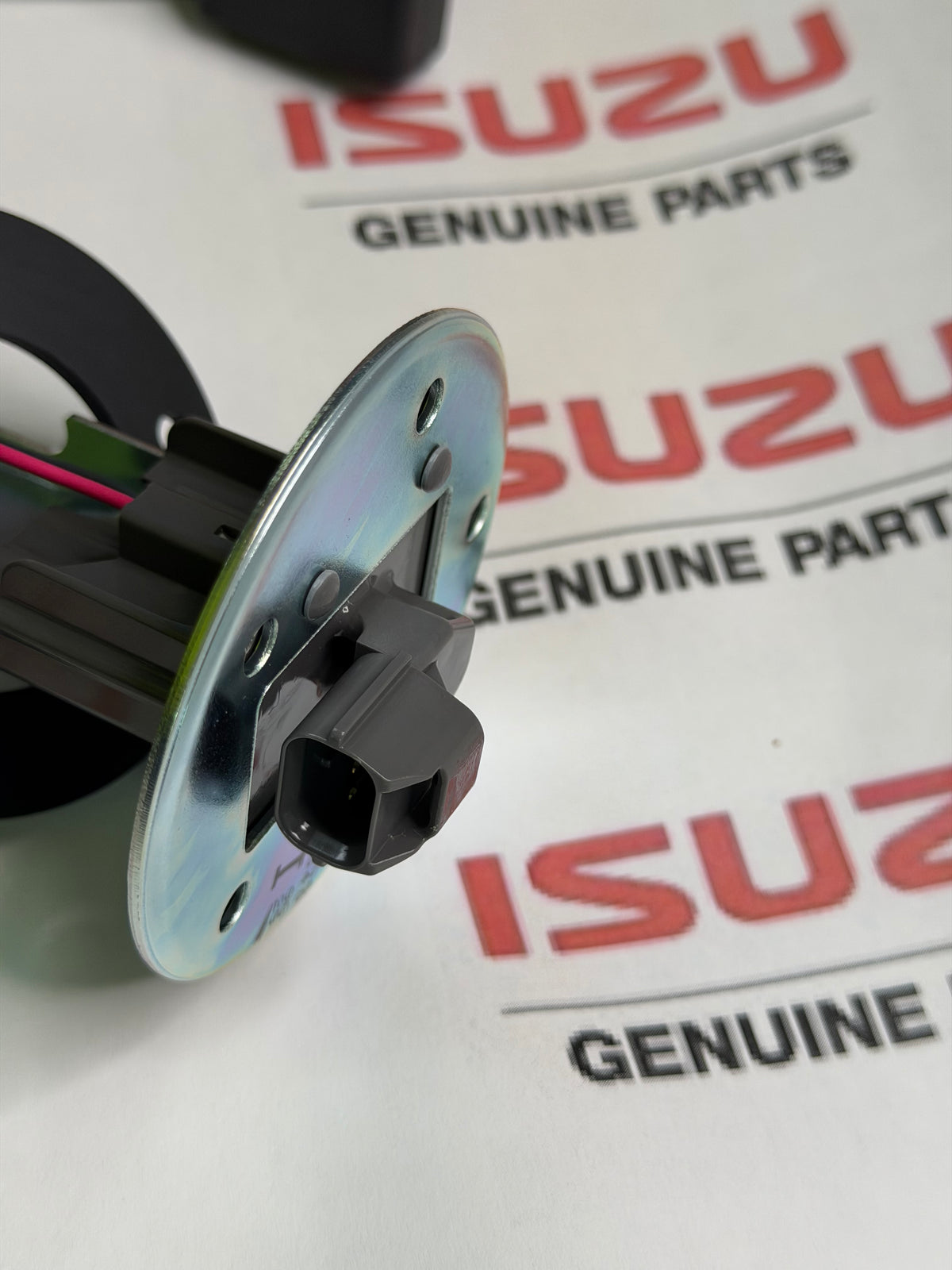 Isuzu 8980653040 Fuel Tank Level Sender