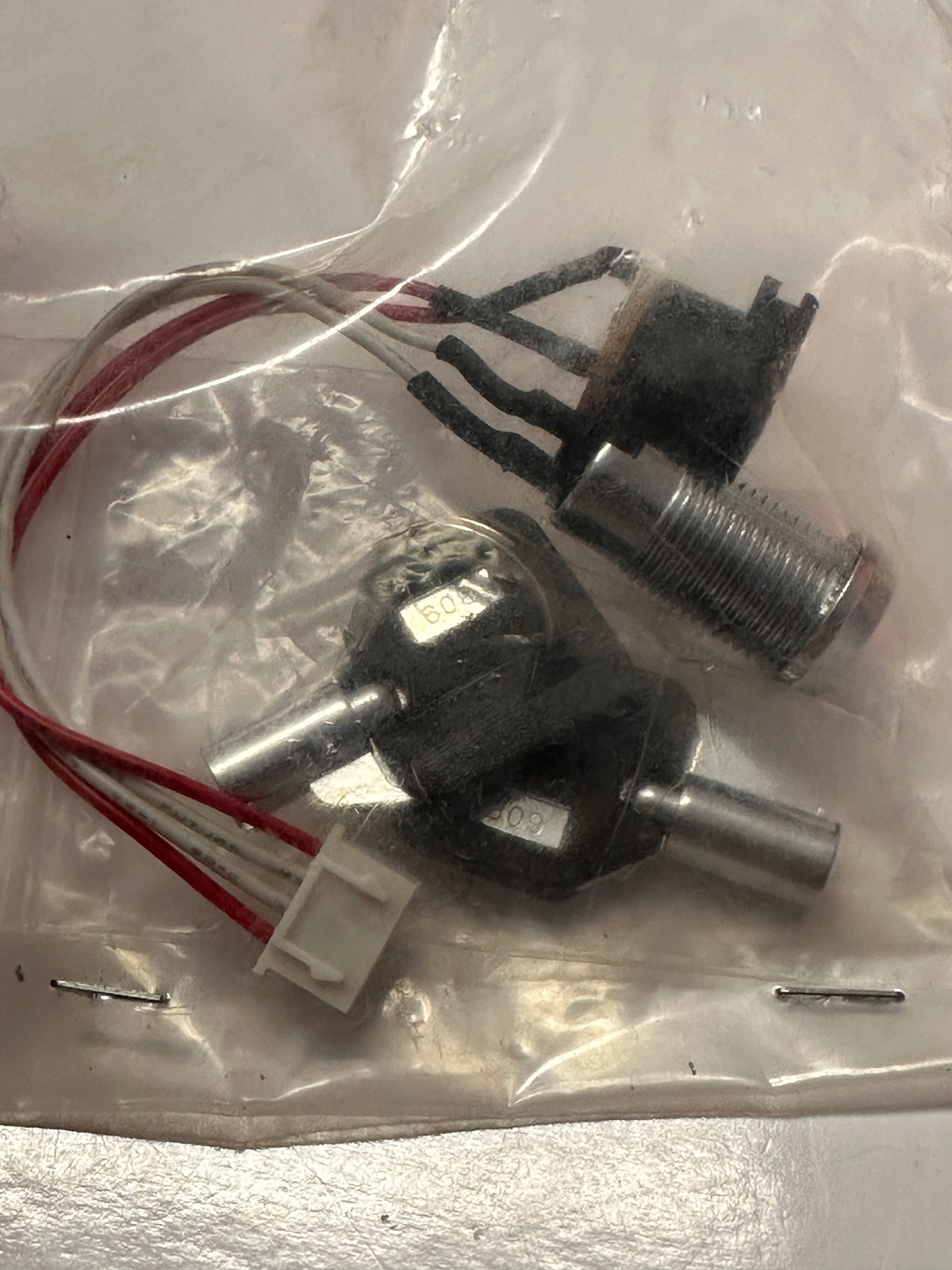Unbranded PC Case Keylock with Tubular Key and Four-Wire Connector