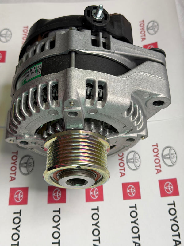 Toyota 27060-30131 Genuine 12V Alternator Assembly