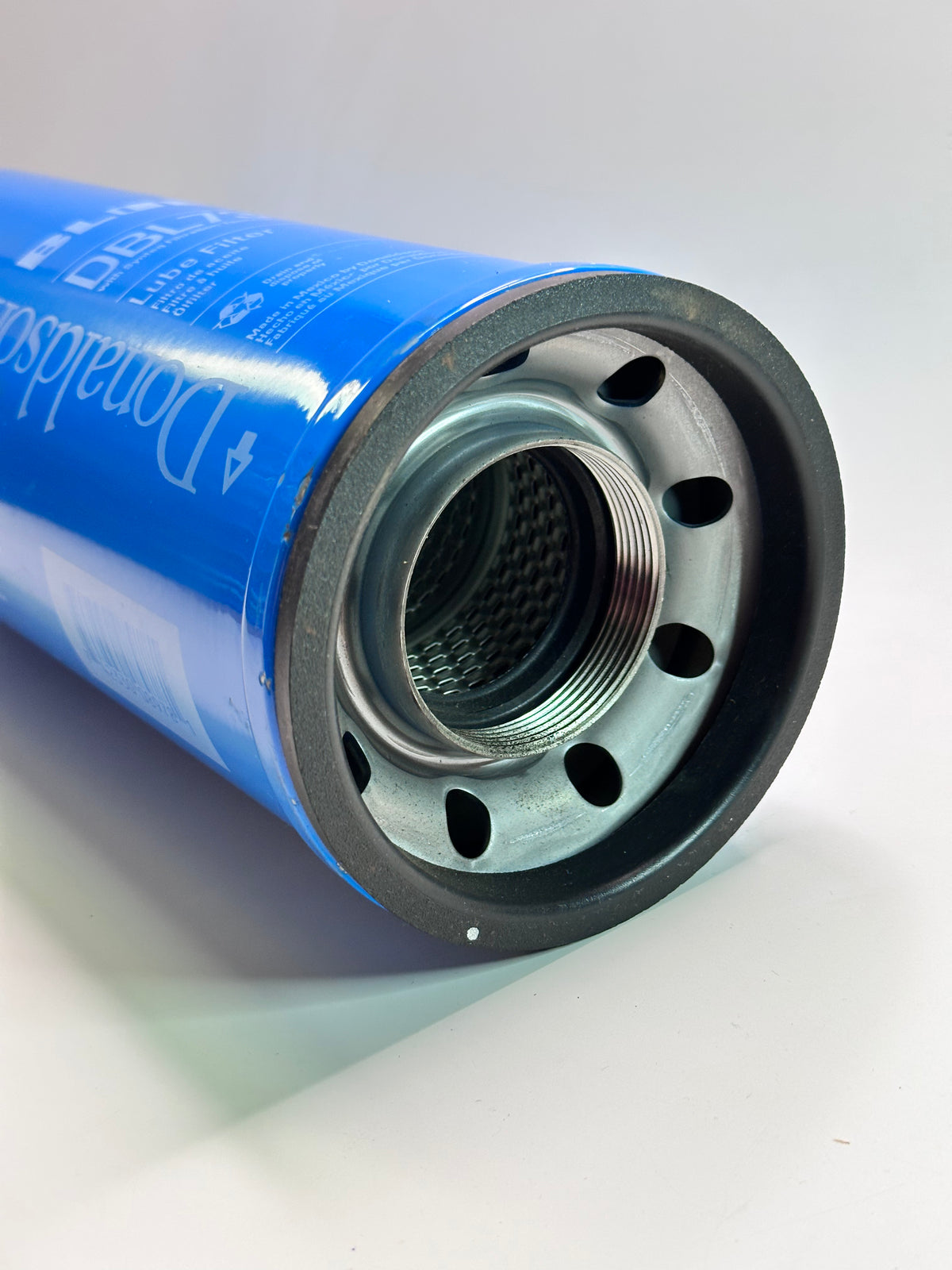 Donaldson BLUE DBL7300 Spin-On Lube Filter — Storage Marks