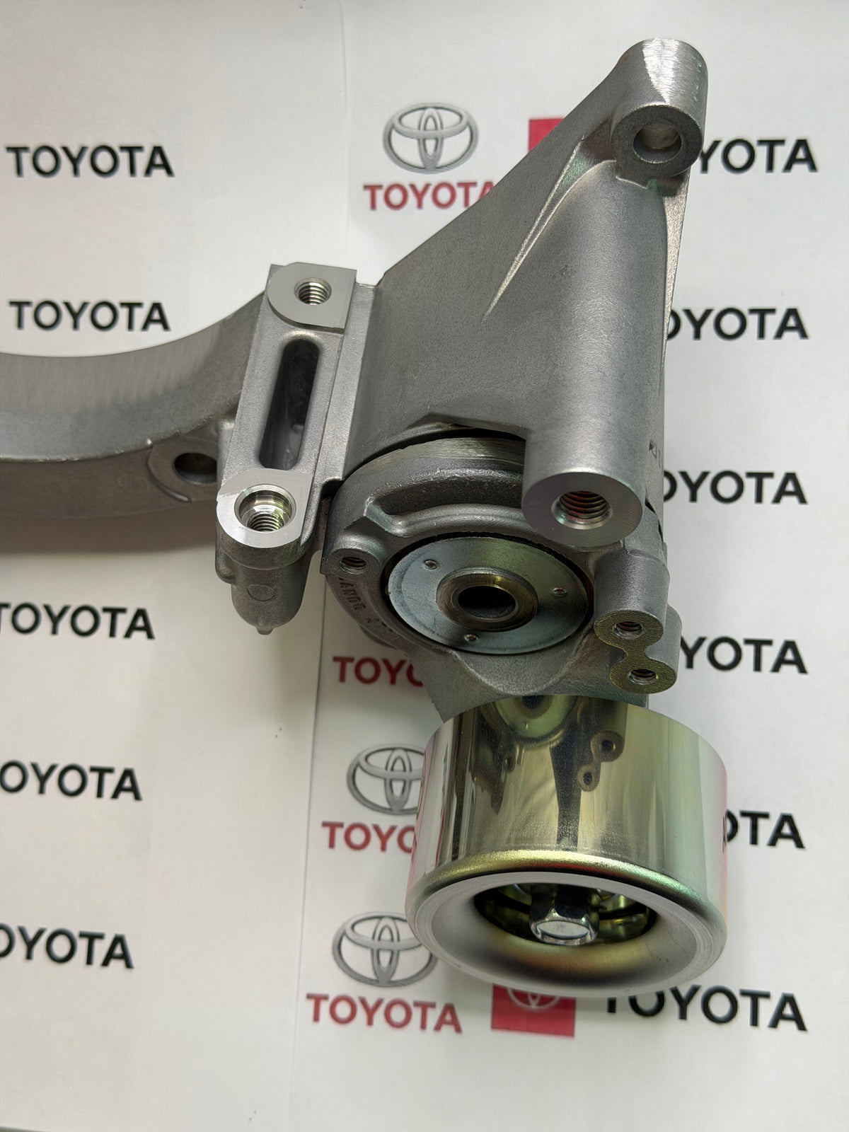 Toyota 16620-51011 Genuine Drive Belt Tensioner