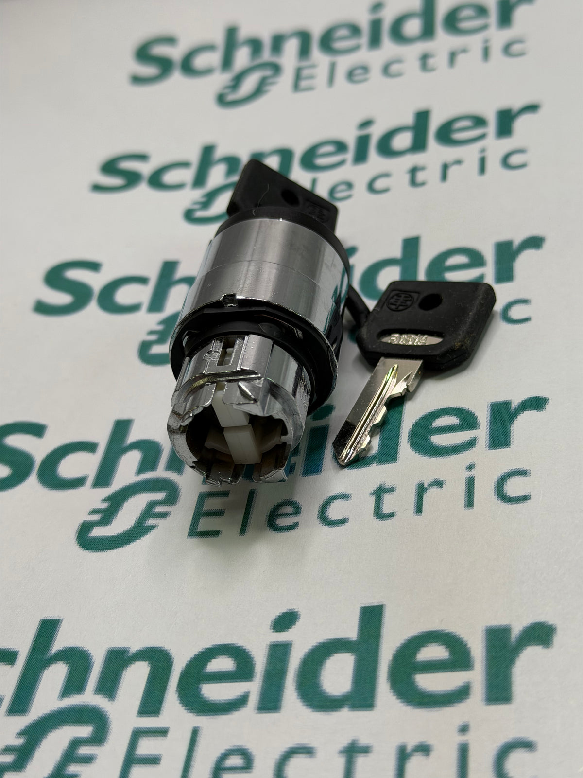 Schneider Harmony ZB4BG220 2-Position Key Switch Head – 22 mm