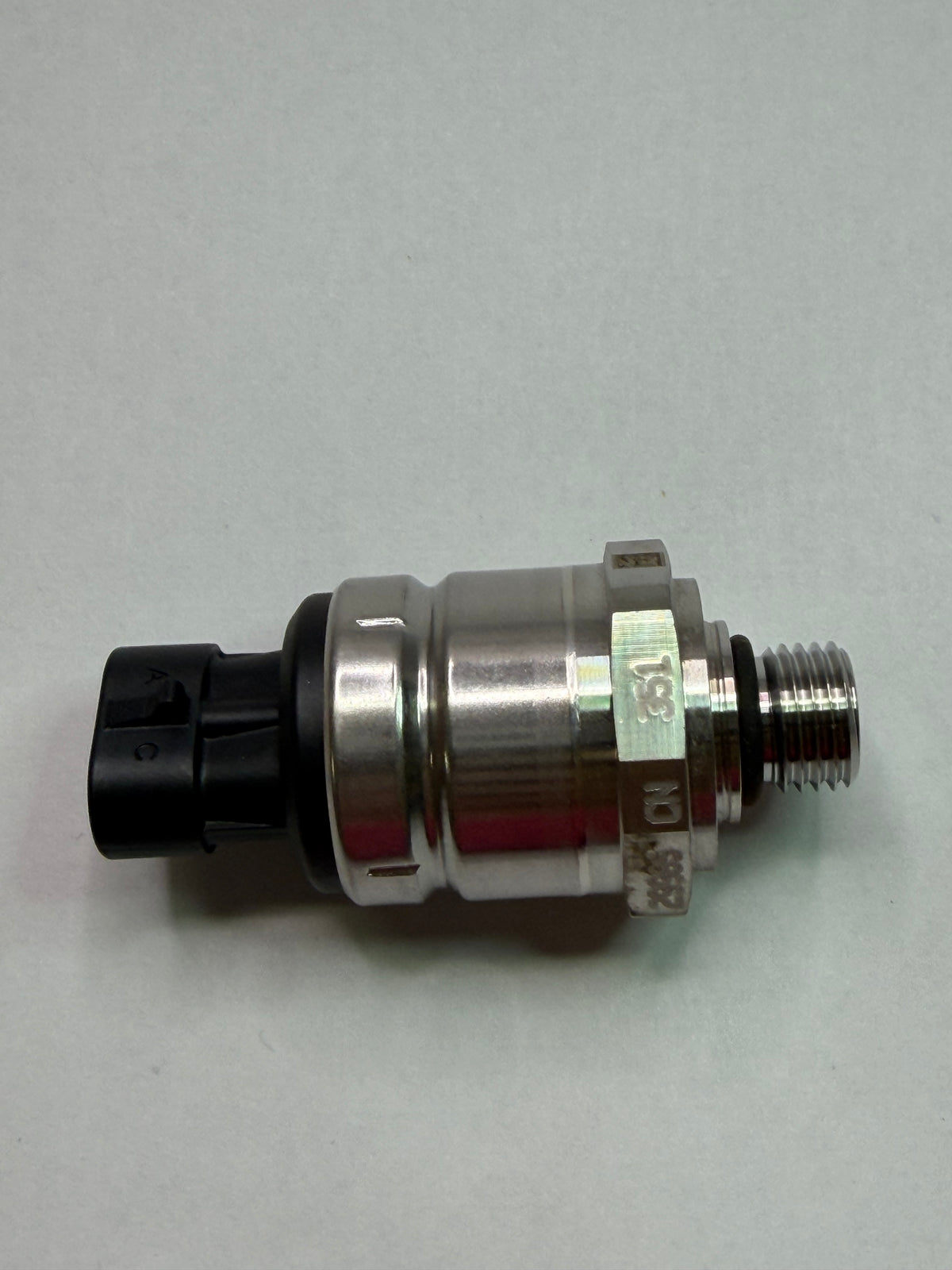 Cummins 5594395 Genuine Pressure Sensor