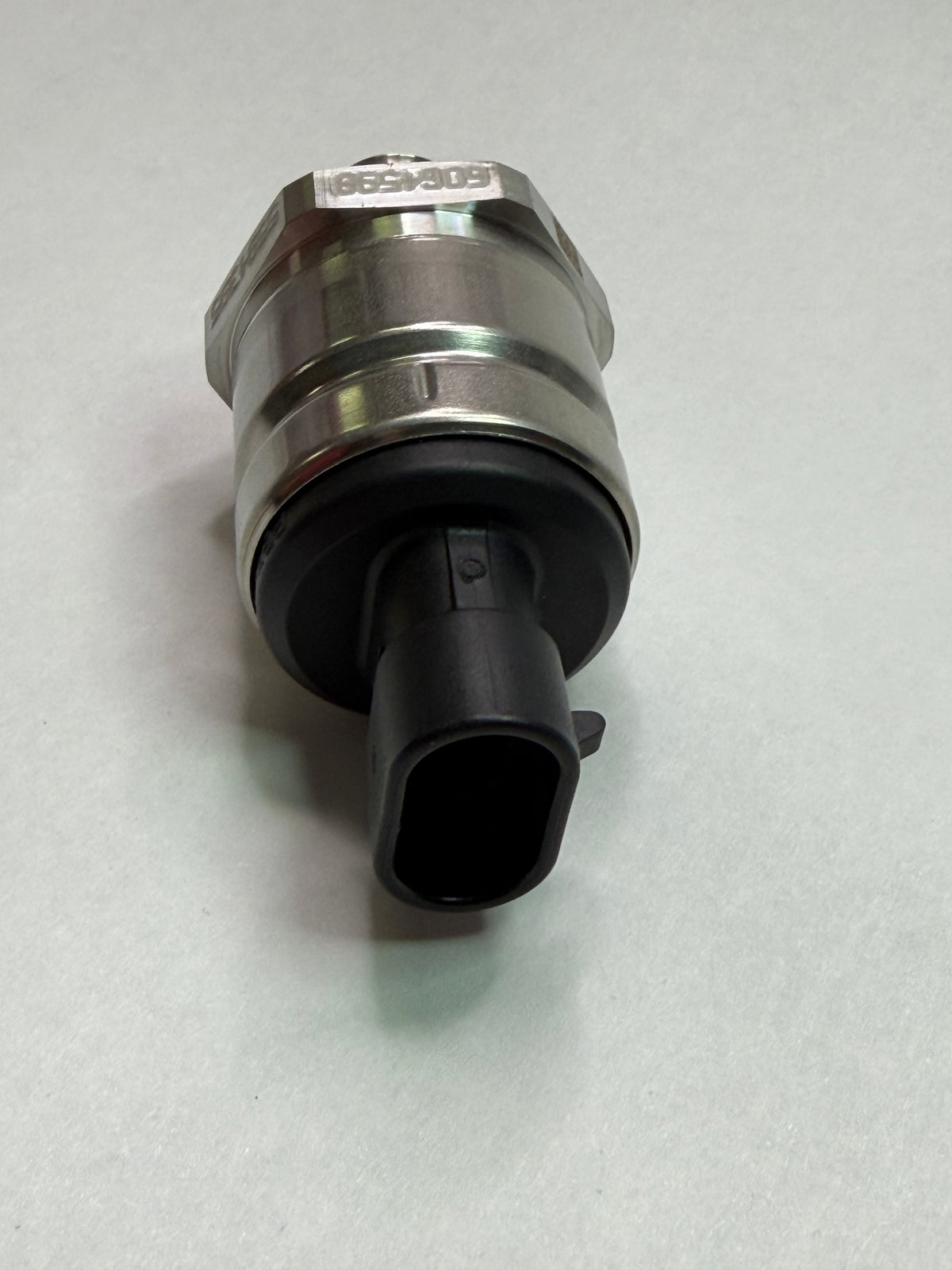 Cummins 5594395 Genuine Pressure Sensor