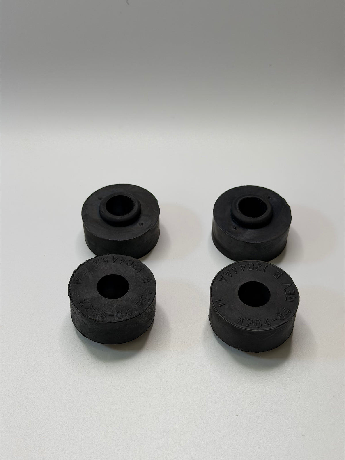 Kenworth K264-84 Rubber Radiator Mount Bushes — Set of 4