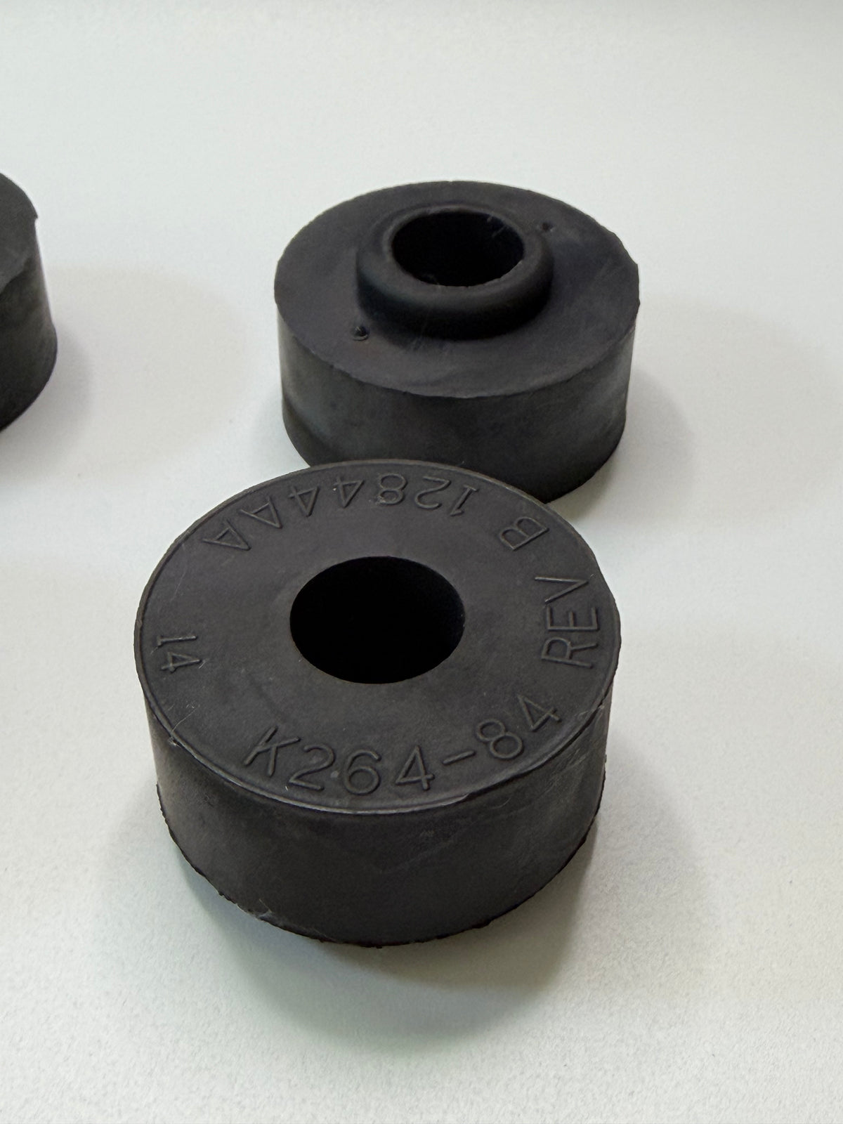 Kenworth K264-84 Rubber Radiator Mount Bushes — Set of 4