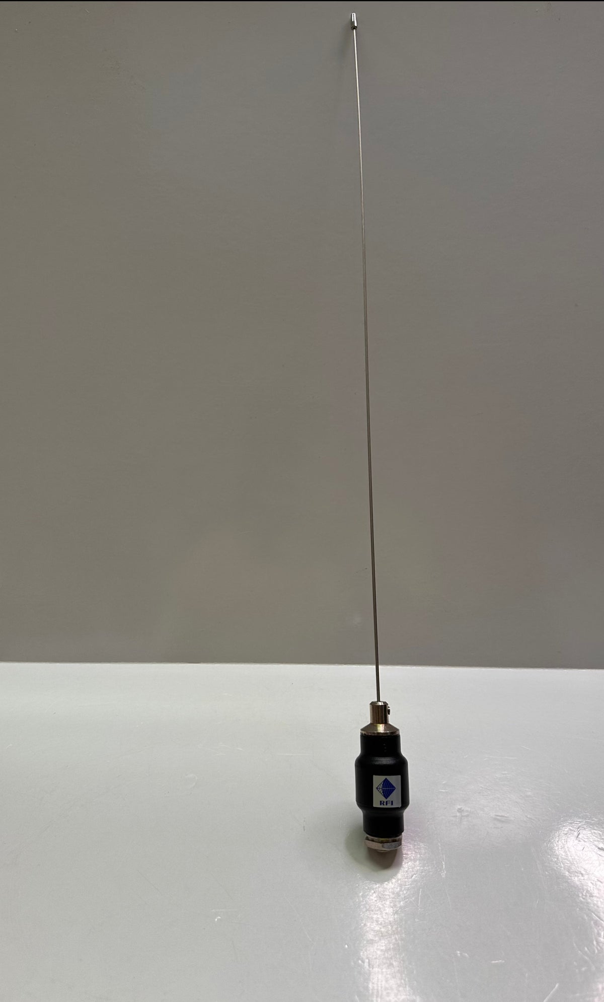 RFI CD50-65-70 UHF Ground-Independent Mopole Antenna — 380–440 MHz