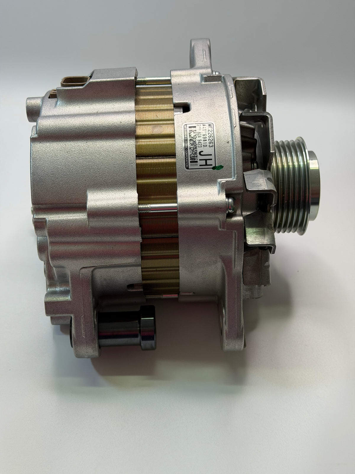 Mitsubishi ME226263 Genuine Alternator, 24V 80A