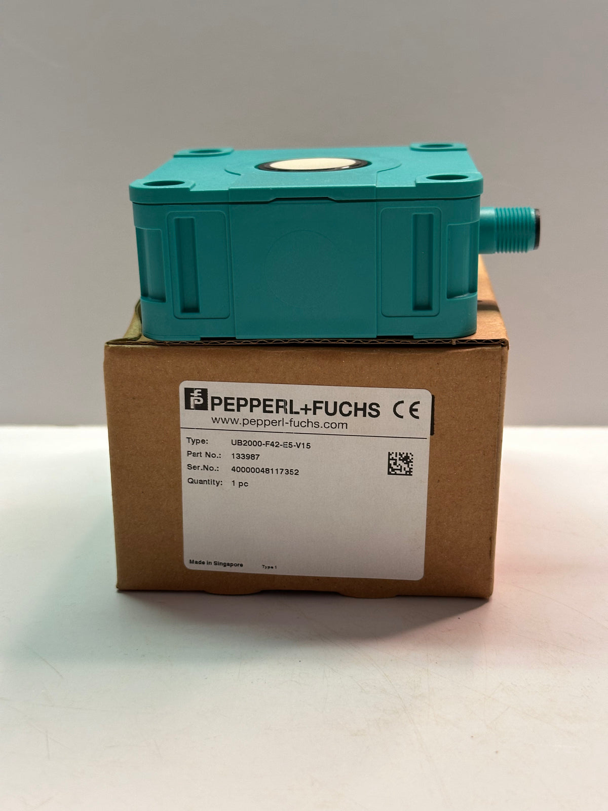 Pepperl+Fuchs UB2000-F42-E5-V15 ULTRASONIC SENSOR, 60-2000MM SENSING RANGE, 1 SWITCH OUTPUT E5, PNP NO/NC PROGRAMMABLE