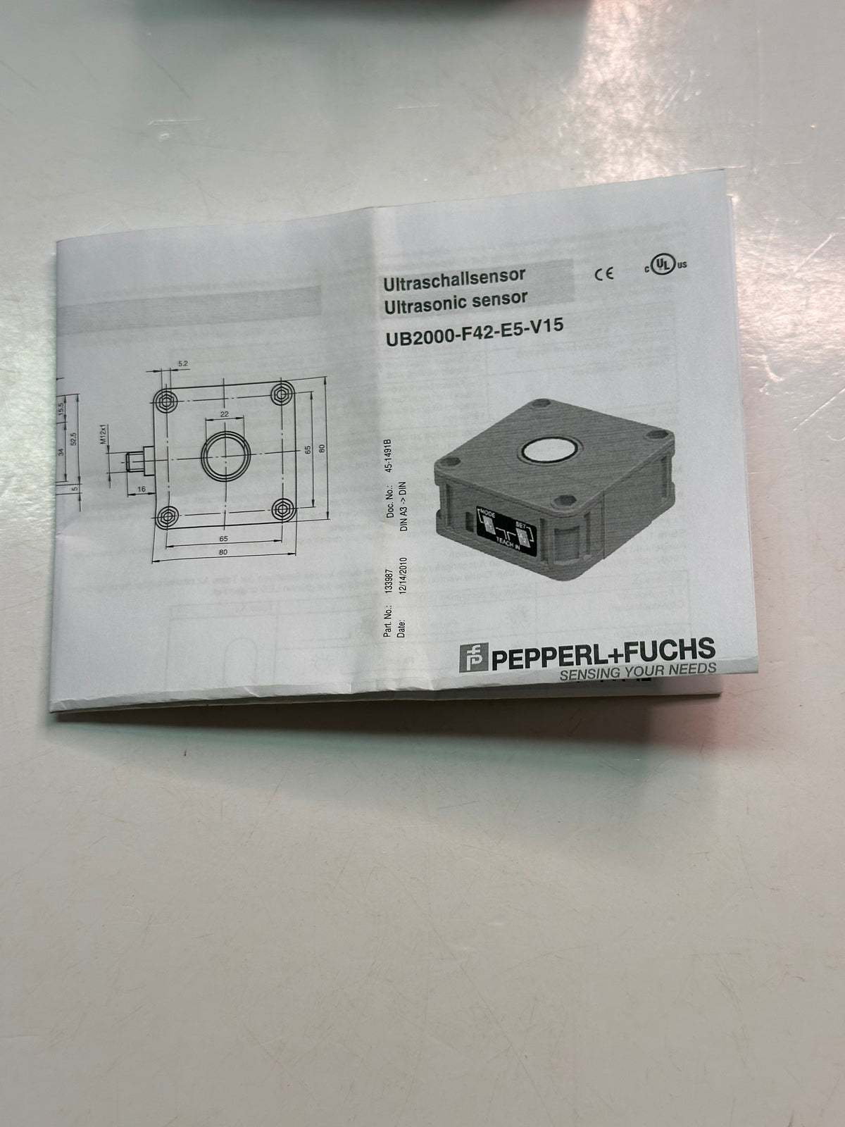 Pepperl+Fuchs UB2000-F42-E5-V15 ULTRASONIC SENSOR, 60-2000MM SENSING RANGE, 1 SWITCH OUTPUT E5, PNP NO/NC PROGRAMMABLE
