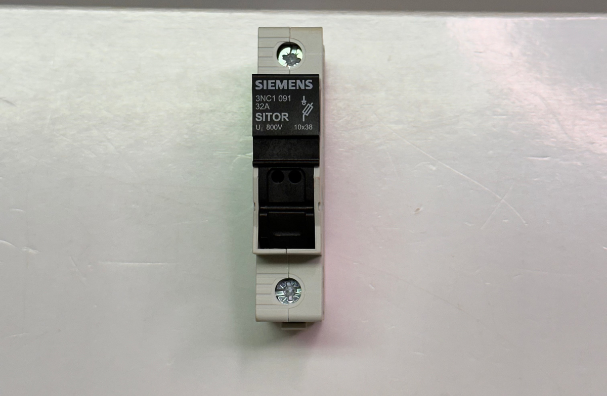 Siemens 3NC091 32A Rail Mount Fuse Holder for 10 x 38mm Fuse, 1P, 690V ac