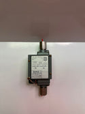 SQUARE D 9012GJW1 Series C Differential Pressure Switch 2760.0 KPA Decreasing