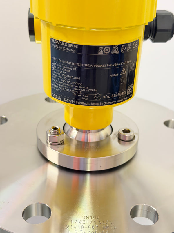 VEGAPULS SR 68 Radar Sensor for Continuous Level Measurement of Bulk Solids, PSSR68.XXE1Q2PAMAX