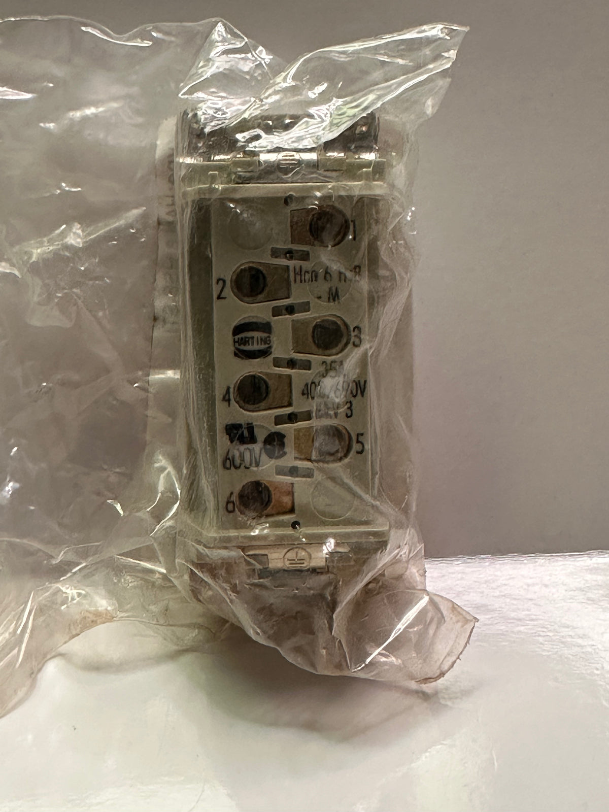 Harting HAN B Heavy Duty Power Connector Hood with Internals and Gland 09300160440/ 09310062701
