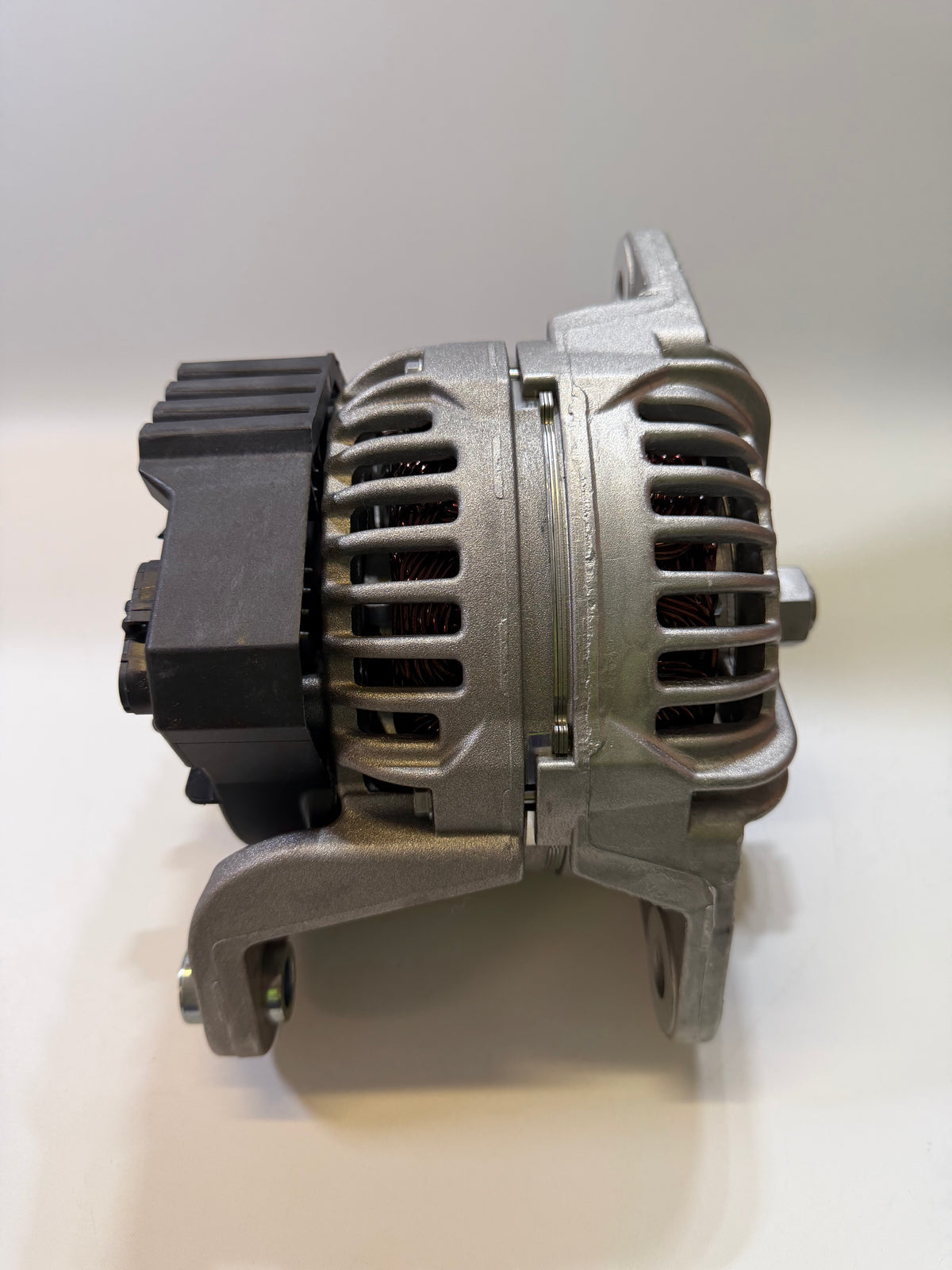 Volvo 17204355 Genuine 24V Alternator