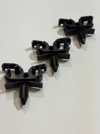 Ford Genuine Clip AB399A317AA, bag of 3