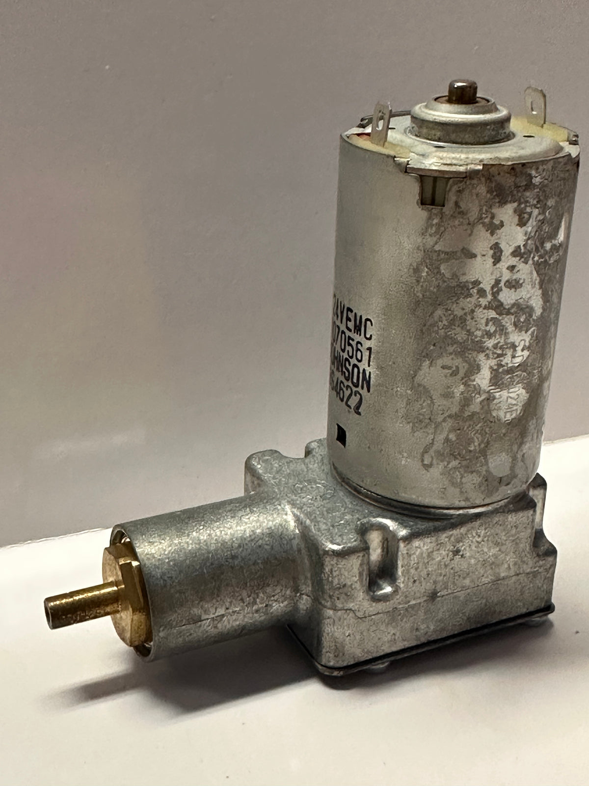 Komatsu 58E-57-10100 Air Conditioning Compressor — 24V