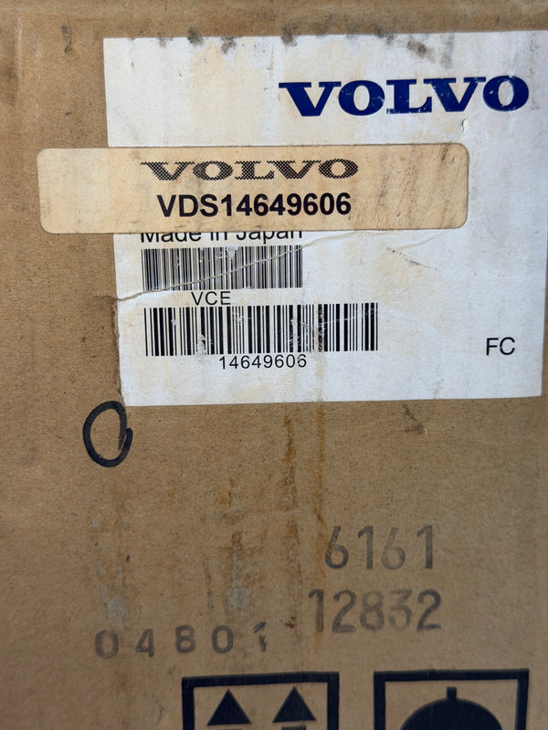 Volvo 14649606 A/C Compressor