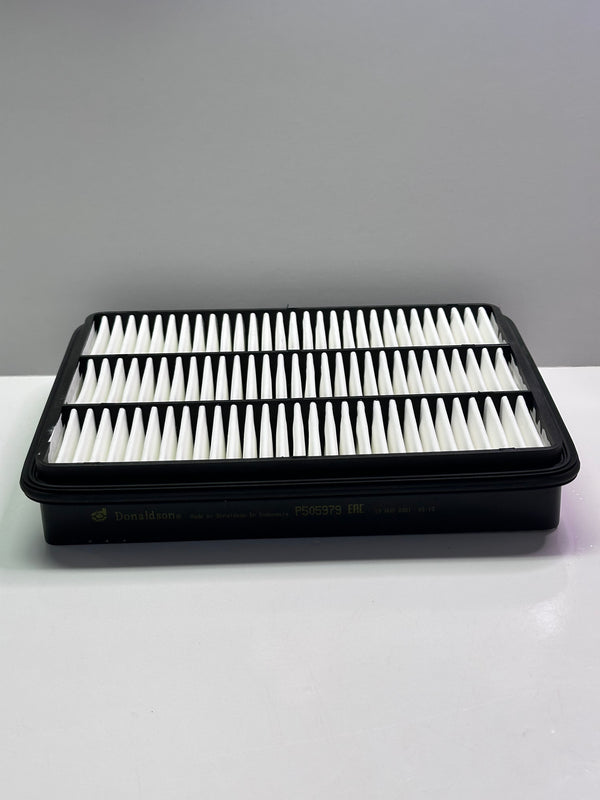 Donaldson P505979 Air Filter Panel for Landcruiser Prado 2004-2006