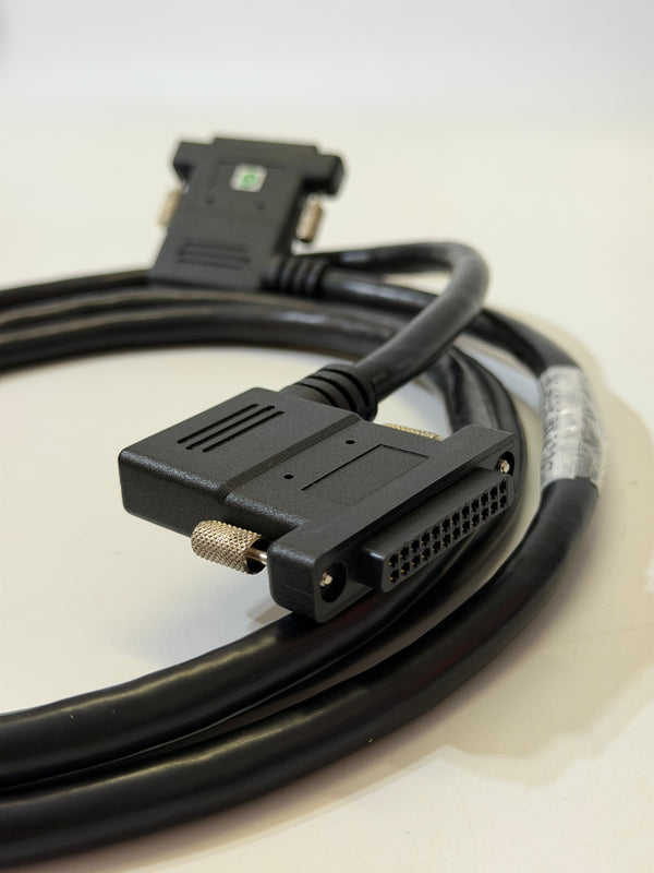 GE Fanuc IC693CBL332C 2M Cable rgt 24Pn 90 Deg