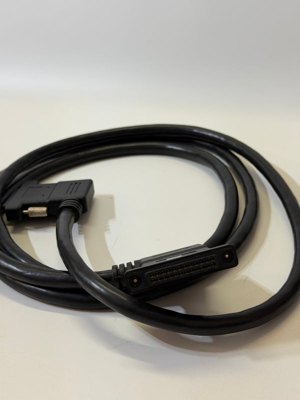 GE Fanuc IC693CBL332C 2M Cable rgt 24Pn 90 Deg