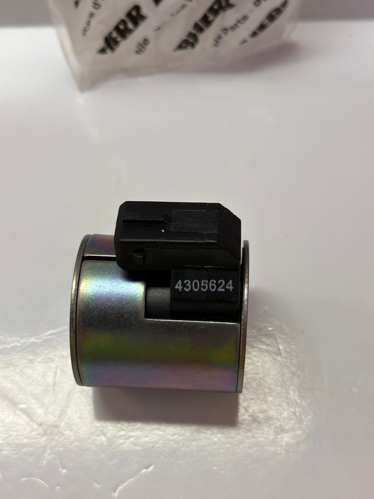 HydraForce/Liebherr 4305624 Dual Solenoid Coil, 24V