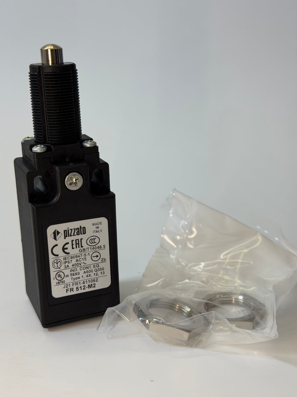 Pizzato FR 512-M2 Position Switch with Threaded Piston Plunger