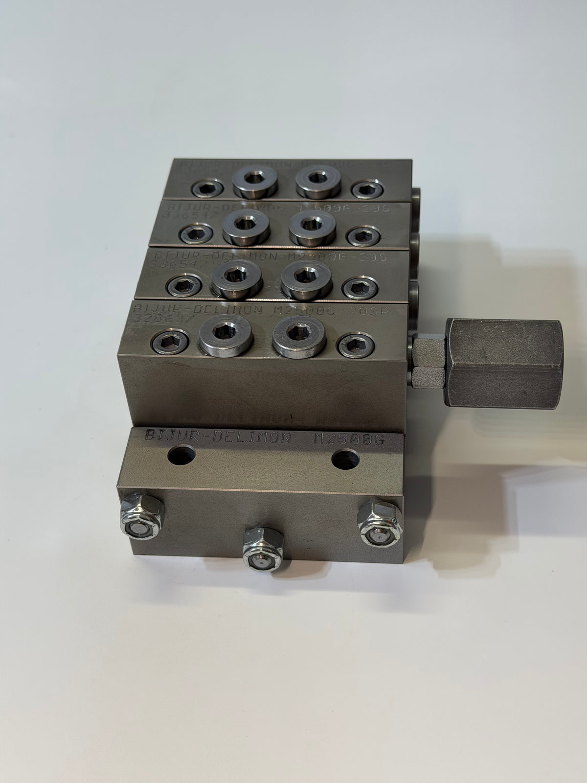 Bijur Delimon M2500C4G Divider Valve Assembly — M2500G-20SP
