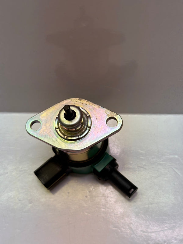 Kubota 17208-60016 Genuine Fuel Solenoid Shutoff Assy 12V