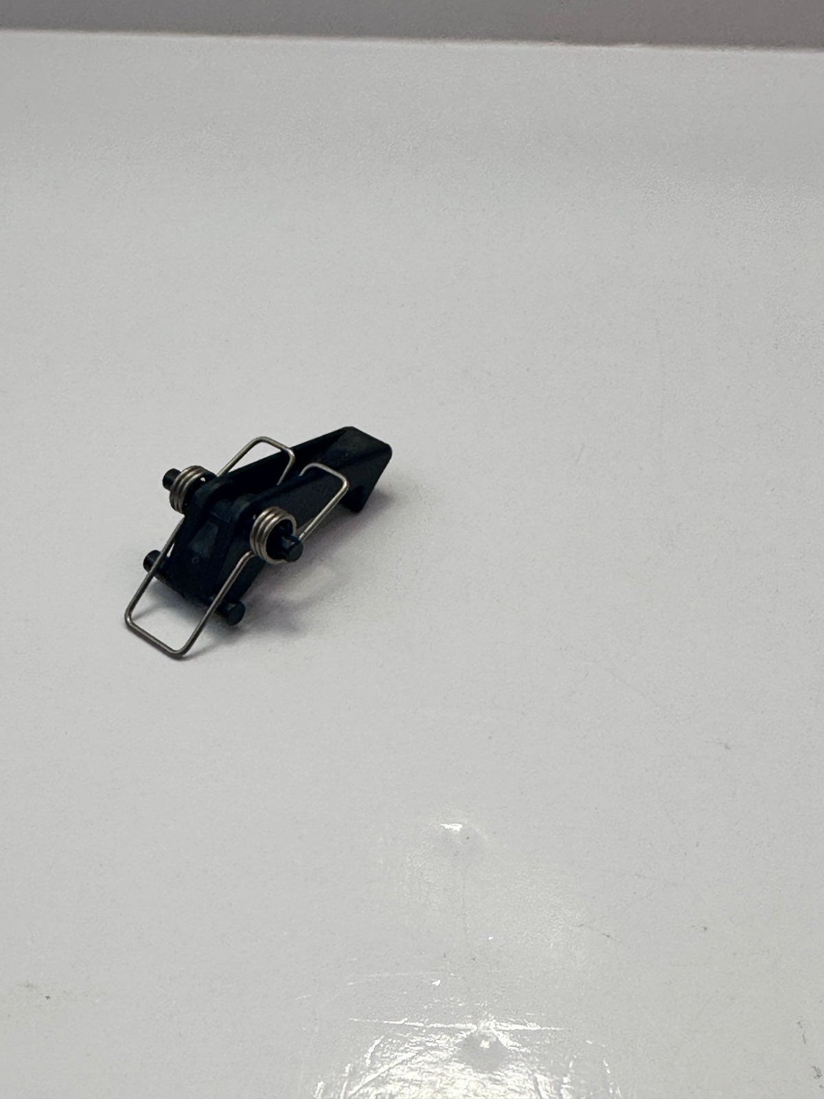 Toyota 55443-35010KIT Genuine Hilux Glove Box Latch Kit, 1997–2005