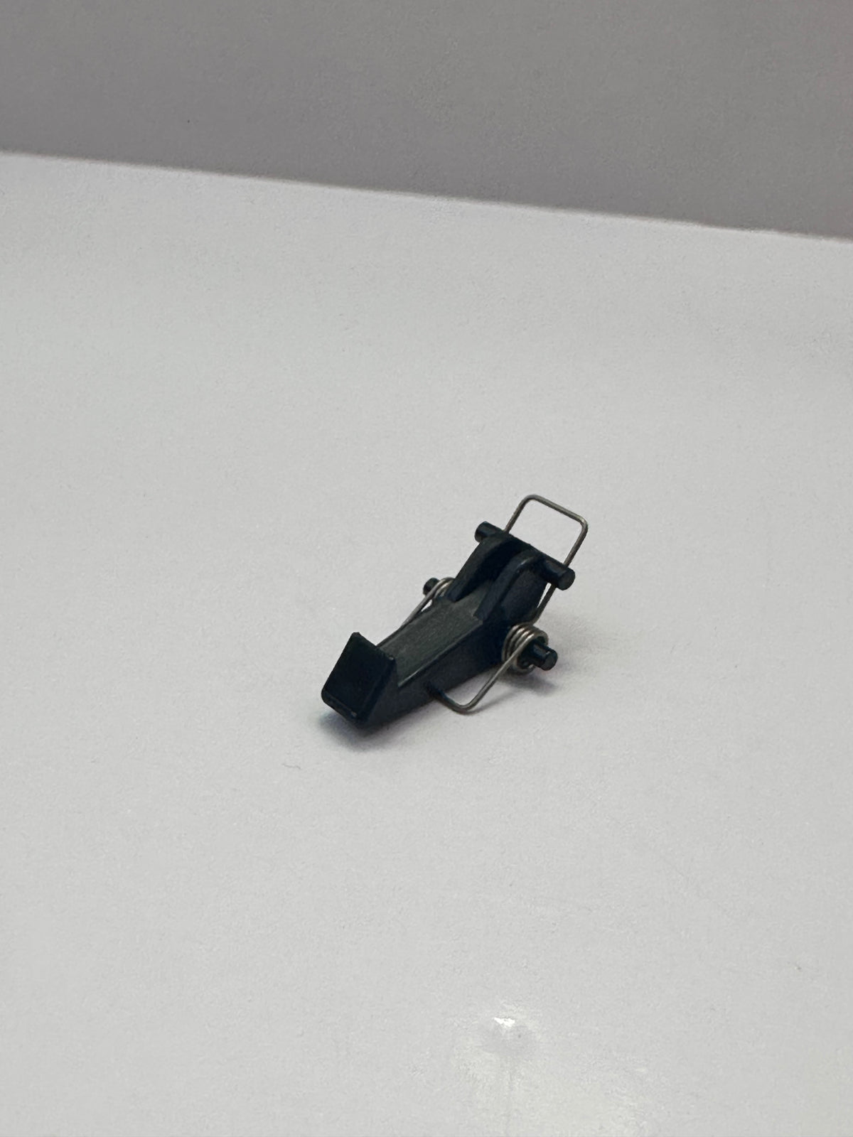 Toyota 55443-35010KIT Genuine Hilux Glove Box Latch Kit, 1997–2005
