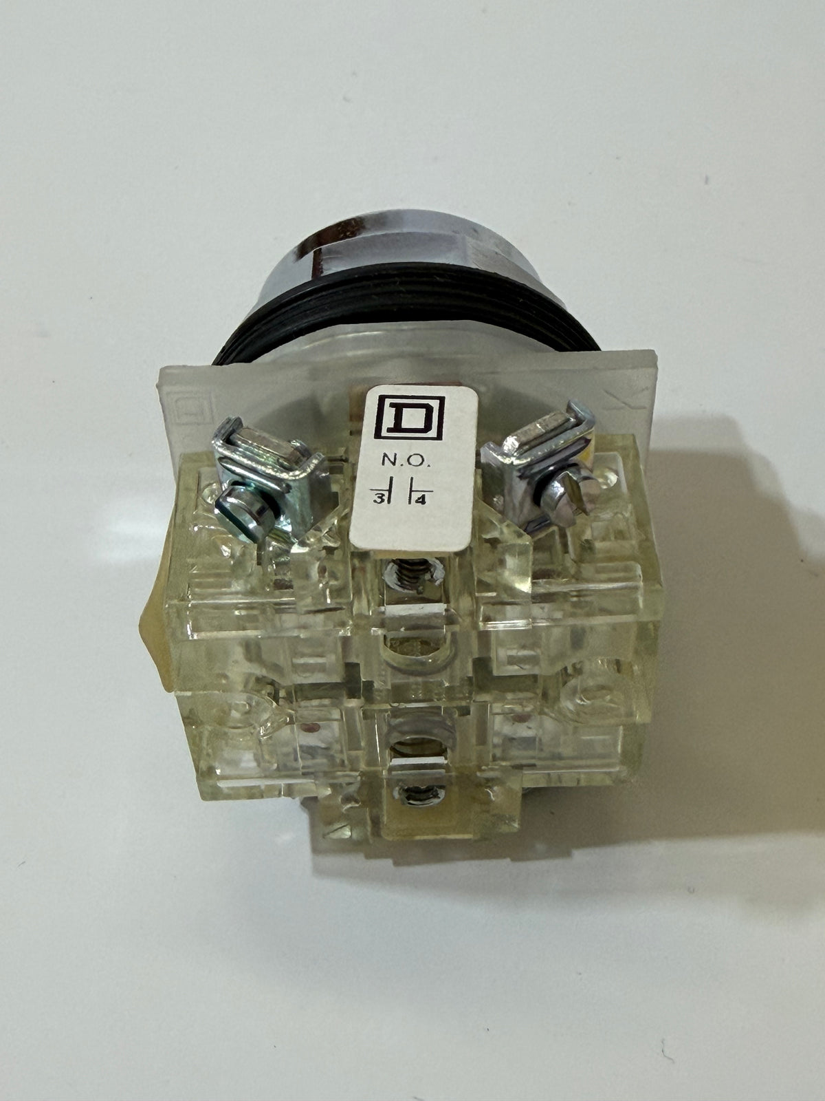 EMD 10599234 Push Button - Alert Switch, 9001EAQ3265G69 30mm Yellow Push Button