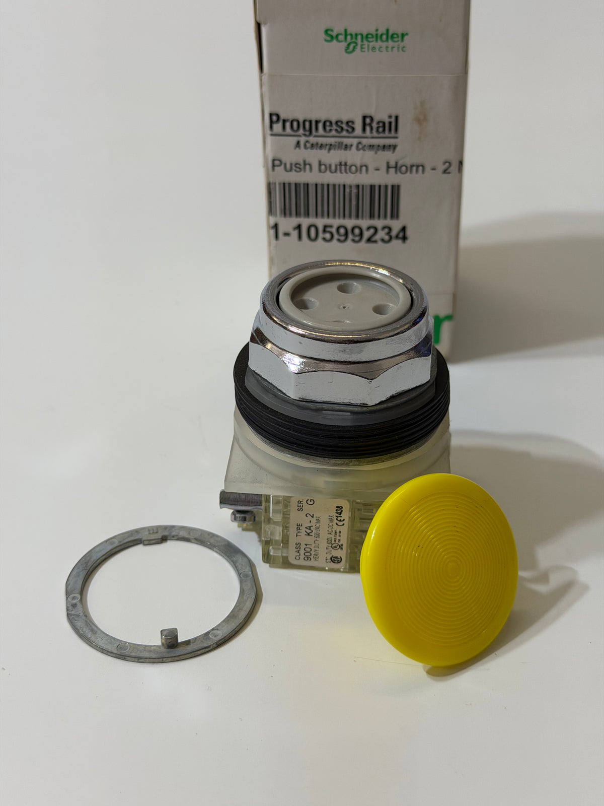 EMD 10599234 Push Button - Alert Switch, 9001EAQ3265G69 30mm Yellow Push Button